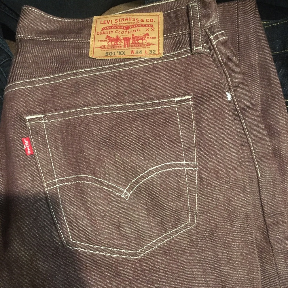 Levis burgundy maroon red 501